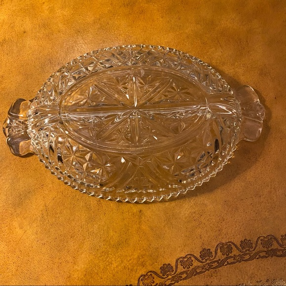 VTG Oval Clear Crystal Glass Divided Candy Nut Relish Stars & Bars Serving Dish - Picture 4 of 4